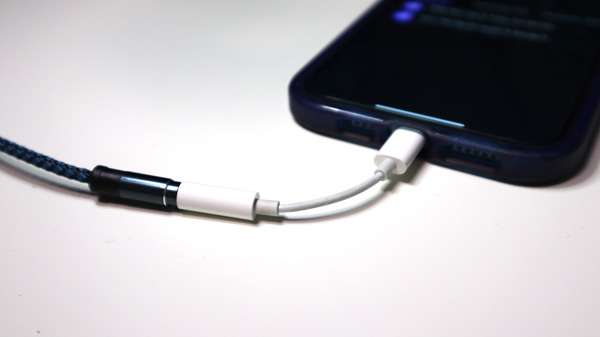 3 Steps to Professional Audio in Your Wisdom Room 8 iPhone with Apple Lightning to 3.5mm Adapter and TRRS to TRRS Audio Cable