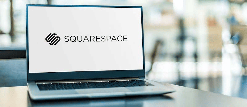 Squarespace Vs. WordPress: Which Is Better? 21 A laptop with the squarespace logo on it